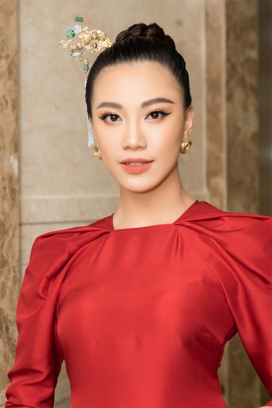 Ve nong bong cua Kim Duyen tiep buoc Khanh Van thi Miss Universe-Hinh-4