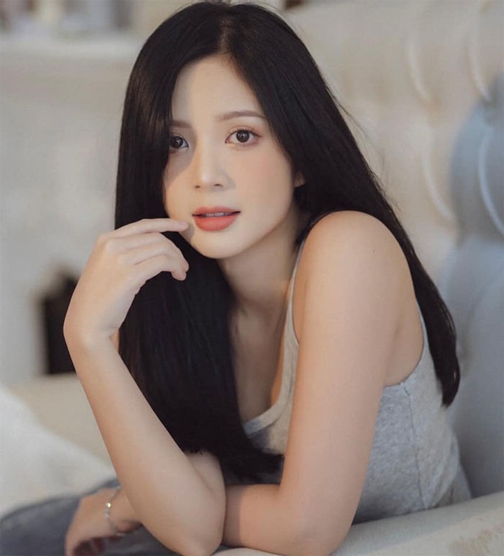Mê mẩn nhan sắc trong veo của diễn viên trẻ Ngọc Huyền - Hình 2 Me man nhan sac trong veo cua dien vien tre Ngoc Huyen-Hinh-2