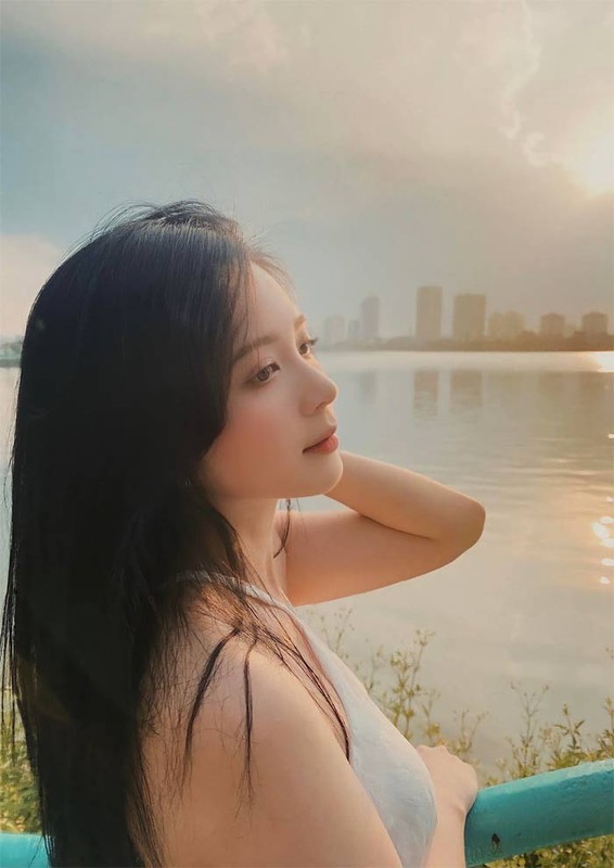 Mê mẩn nhan sắc trong veo của diễn viên trẻ Ngọc Huyền Me man nhan sac trong veo cua dien vien tre Ngoc Huyen