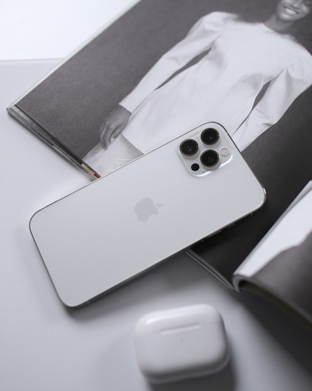 “Ngam ky” iPhone 12 Pro Max va iPhone 12 Mini truoc ngay len ke-Hinh-4