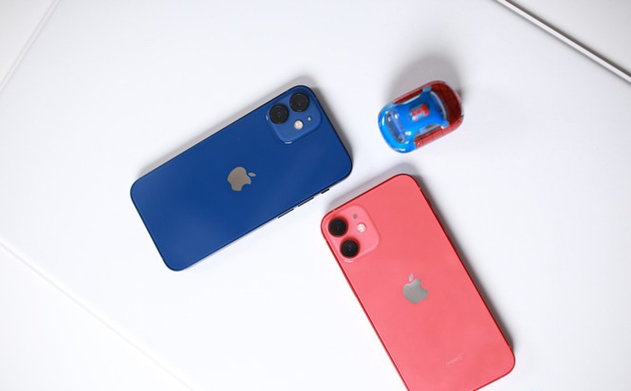 “Ngam ky” iPhone 12 Pro Max va iPhone 12 Mini truoc ngay len ke-Hinh-7
