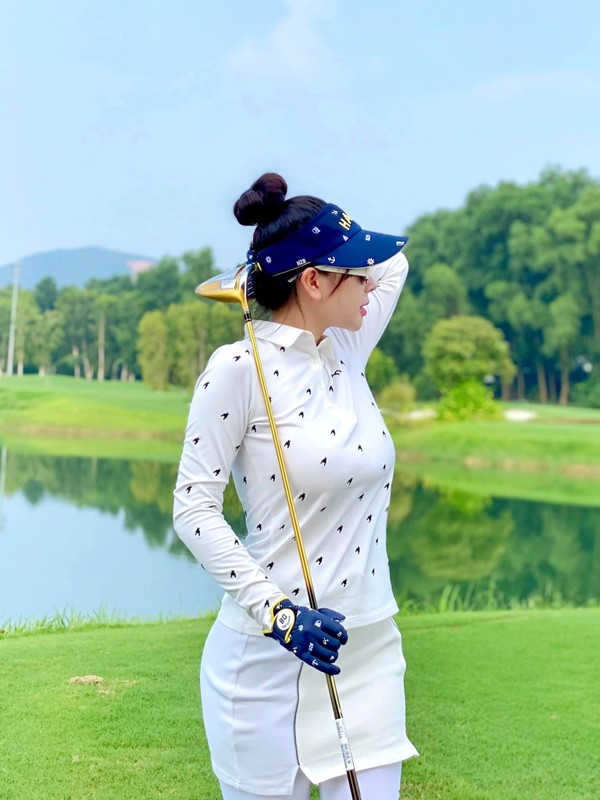 Chan dung hot girl lang golf khien ai cung “dan mat” vi body nuot na-Hinh-3