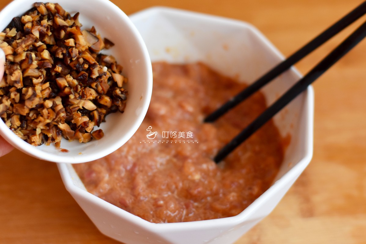 Món xôi viên thịt lạ miệng, con khảnh ăn cũng "chén" không ngừng - Hình 7 Mon xoi vien thit la mieng, con khanh an cung