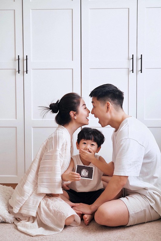 Hot mom Nam Thương mặc gì được báo Trung khen “mẹ bầu đẹp nhất”? - Hình 5 Hot mom Nam Thuong mac gi duoc bao Trung khen “me bau dep nhat”?-Hinh-5