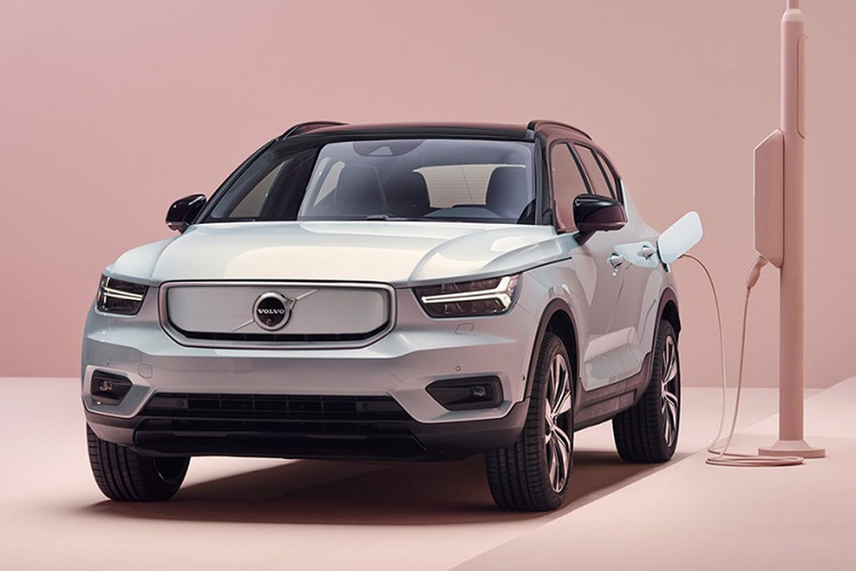 Xe Volvo XC40 Recharge 2020 hoan toan chay dien trinh lang