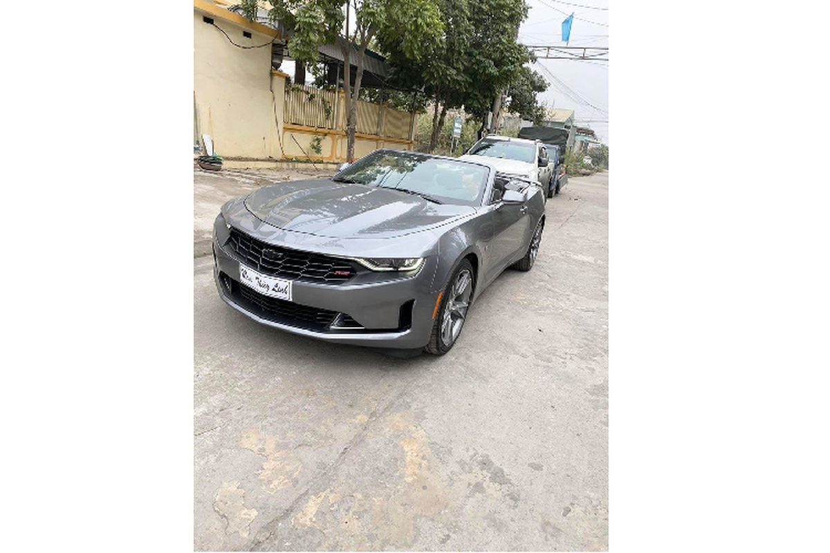 “Soai ca” Quang Ninh tang vo Chevrolet Camaro mui tran hon 3 ty-Hinh-3