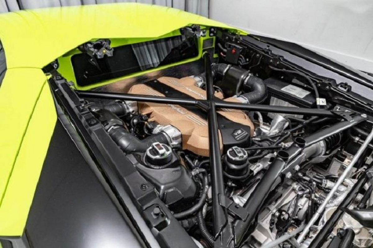 Sieu xe Lamborghini Aventador SVJ son da quang cuc hiem-Hinh-8