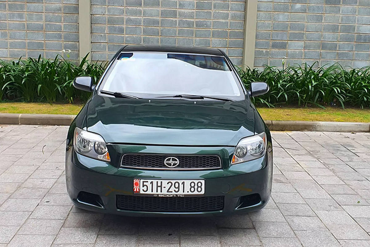 Can canh Scion tC Coupe 