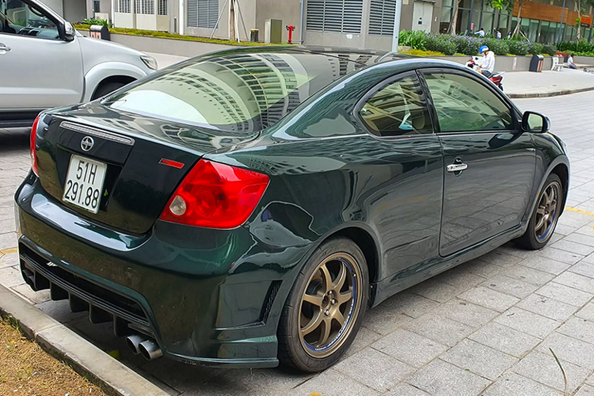 Can canh Scion tC Coupe 