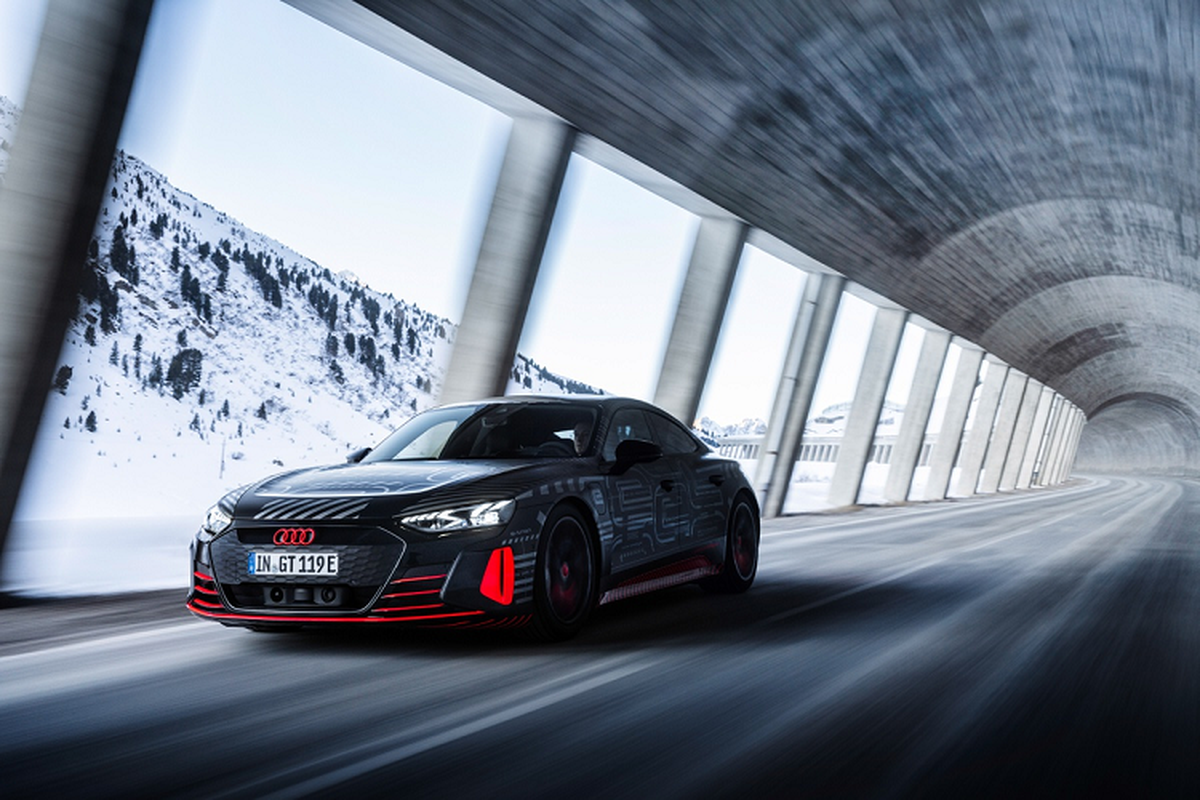 Audi e-tron GT 2021 chay dien sap ra mat co gi dau Tesla Model S?-Hinh-6