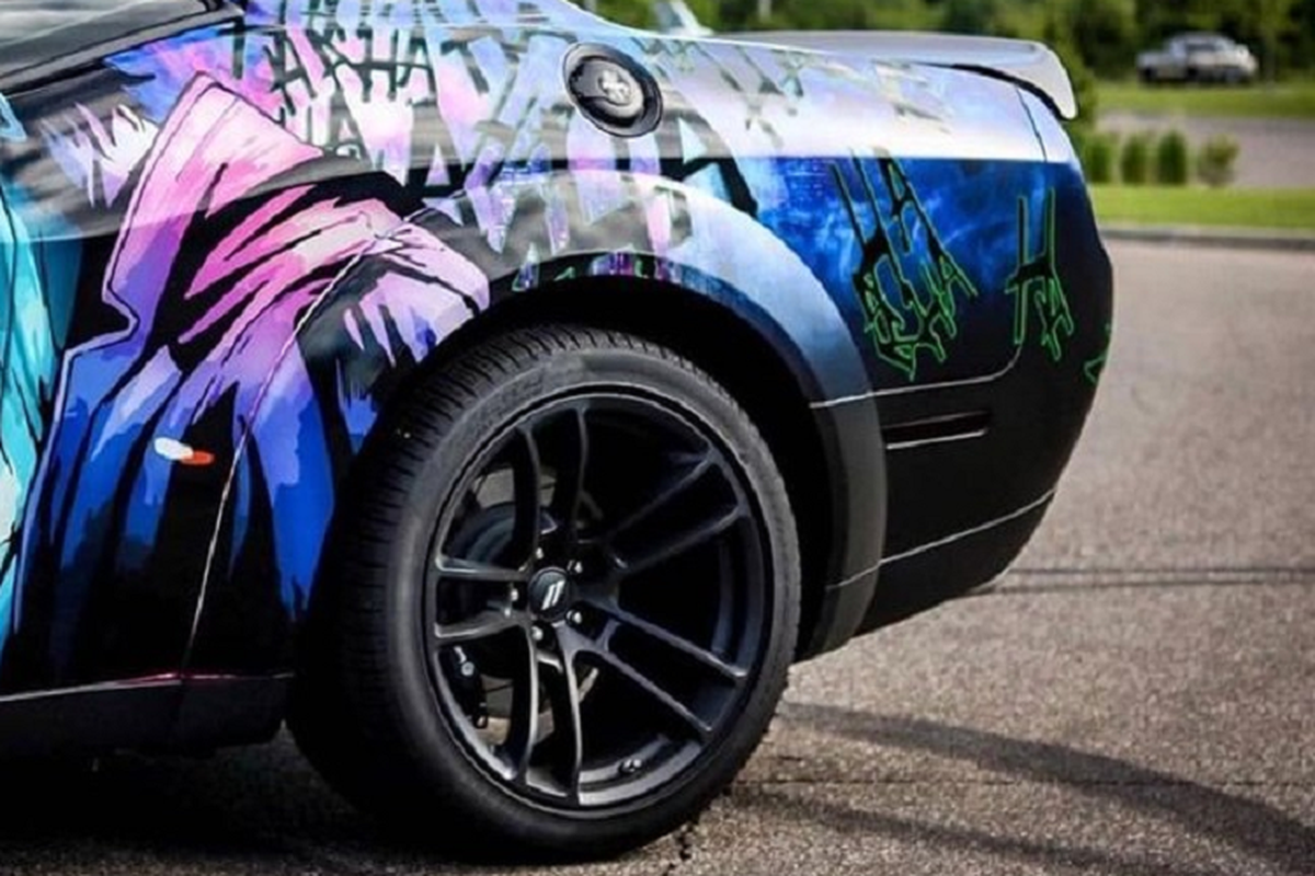 Dodge Challenger Dark Knight - xe co bap cho “fan Nguoi Doi“-Hinh-4