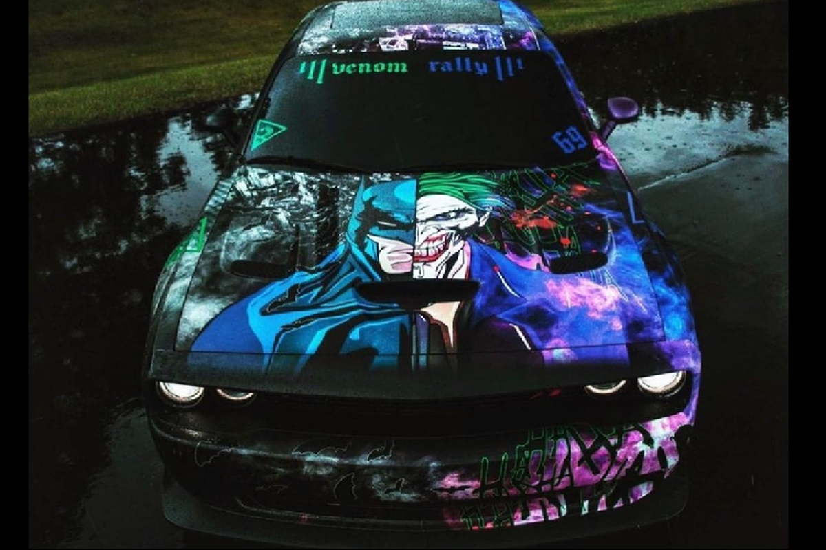 Dodge Challenger Dark Knight - xe co bap cho “fan Nguoi Doi“