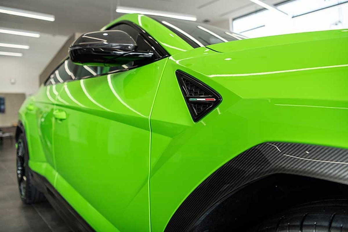 Lamborghini Urus Pearl Capsule 