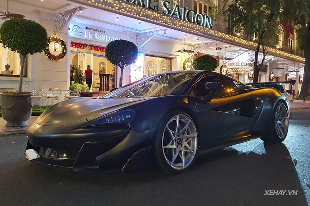 McLaren 570S is more than 12 years old of Tong Dong Khue 