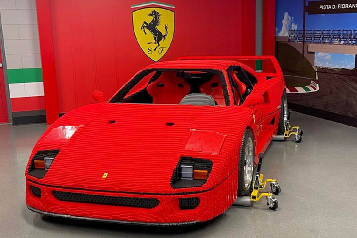 Sieu xe Ferrari F40 duoc lap rap bang hon 358.000 vien gach Lego-Hinh-2