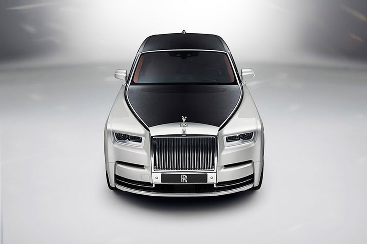 Rolls-Royce Phantom 2023 co luoi tan nhiet phat sang va phu kien xa xi-Hinh-10