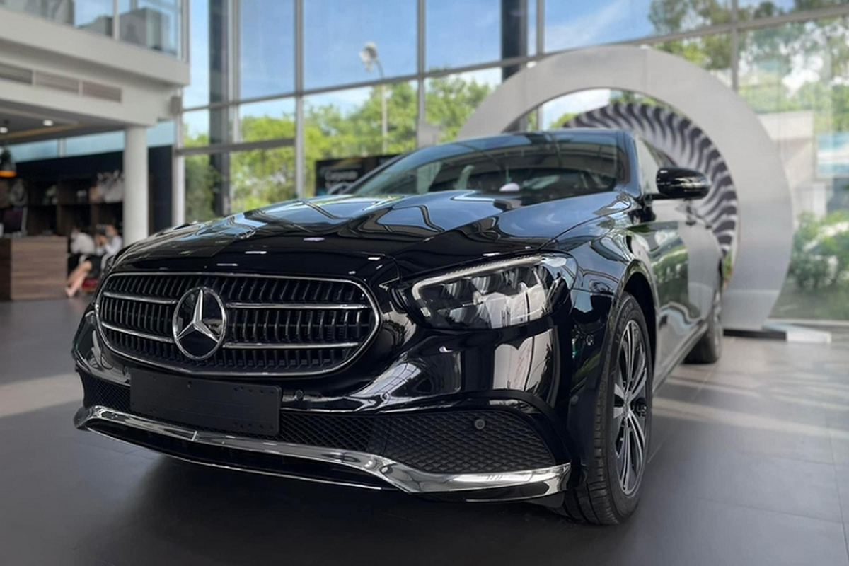 Mercedes-Benz E-Class 2022 in Vietnam increased to 179 million dong-Hinh-4