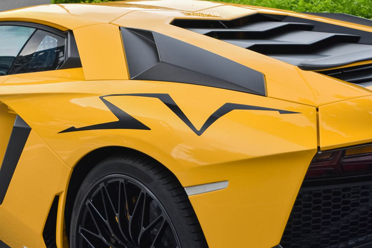 “Tom gon” Lamborghini Aventador SV Coupe thu hai tai Viet Nam-Hinh-7