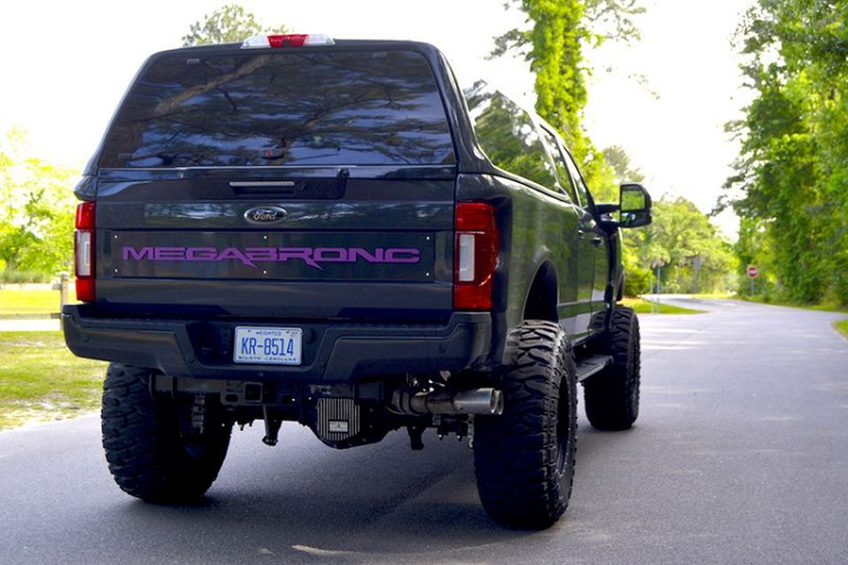 Ford F-250 MegaBronc - siêu bán tải hơn 5 tỷ đồng của MegaRexx - Hình 5 Ford F-250 MegaBronc - sieu ban tai hon 5 ty dong cua MegaRexx-Hinh-5