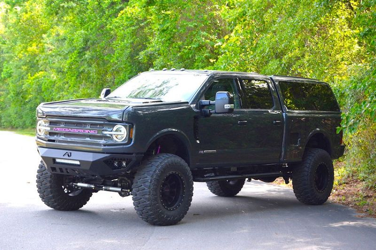 Ford F-250 MegaBronc - siêu bán tải hơn 5 tỷ đồng của MegaRexx Ford F-250 MegaBronc - sieu ban tai hon 5 ty dong cua MegaRexx