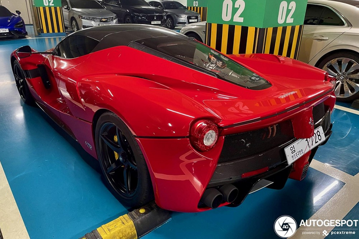 Cặp đôi Ferrari LaFerrari Aperta siêu hiếm của đại gia Hàn Quốc - Hình 4 Cap doi Ferrari LaFerrari Aperta sieu hiem cua dai gia Han Quoc-Hinh-4