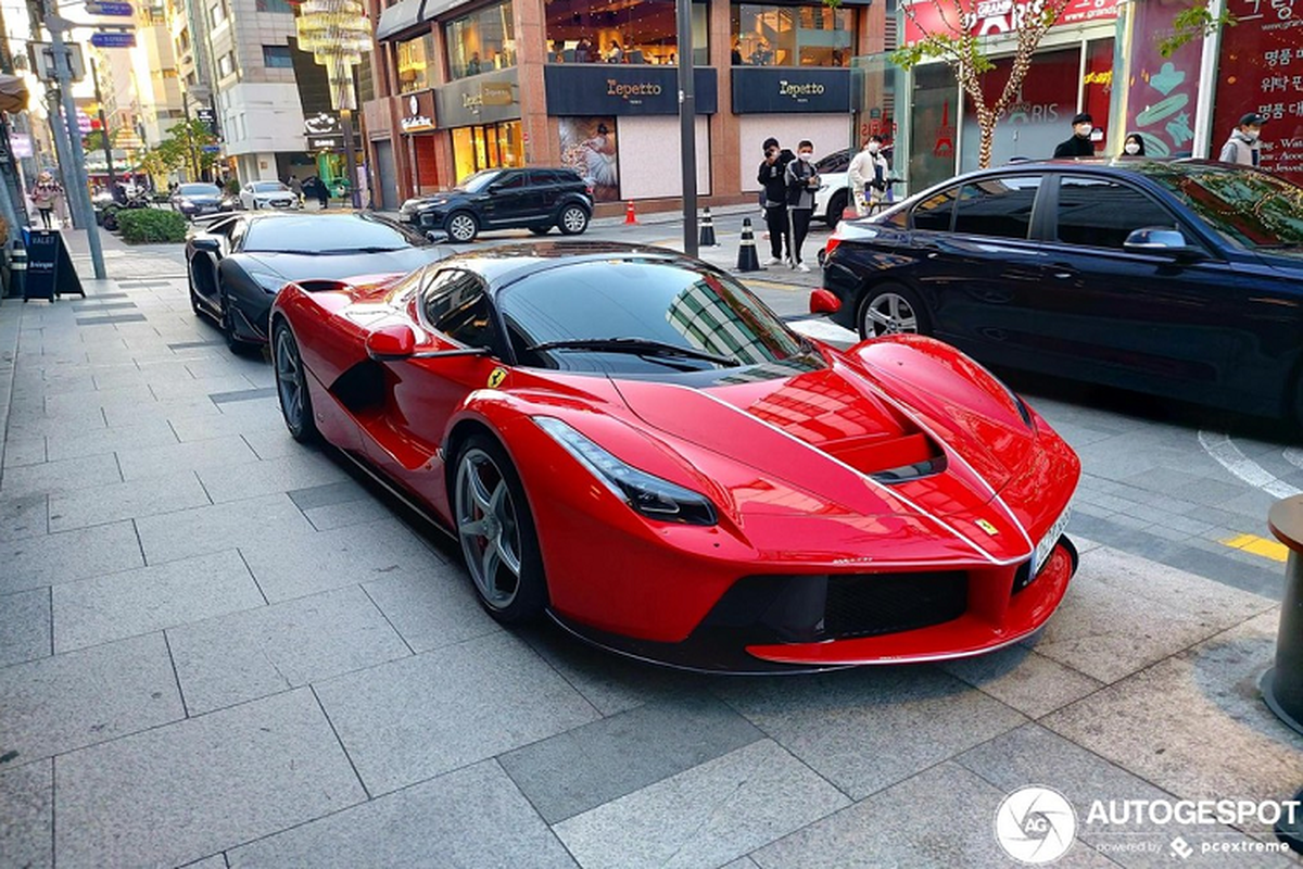 Cặp đôi Ferrari LaFerrari Aperta siêu hiếm của đại gia Hàn Quốc - Hình 5 Cap doi Ferrari LaFerrari Aperta sieu hiem cua dai gia Han Quoc-Hinh-5