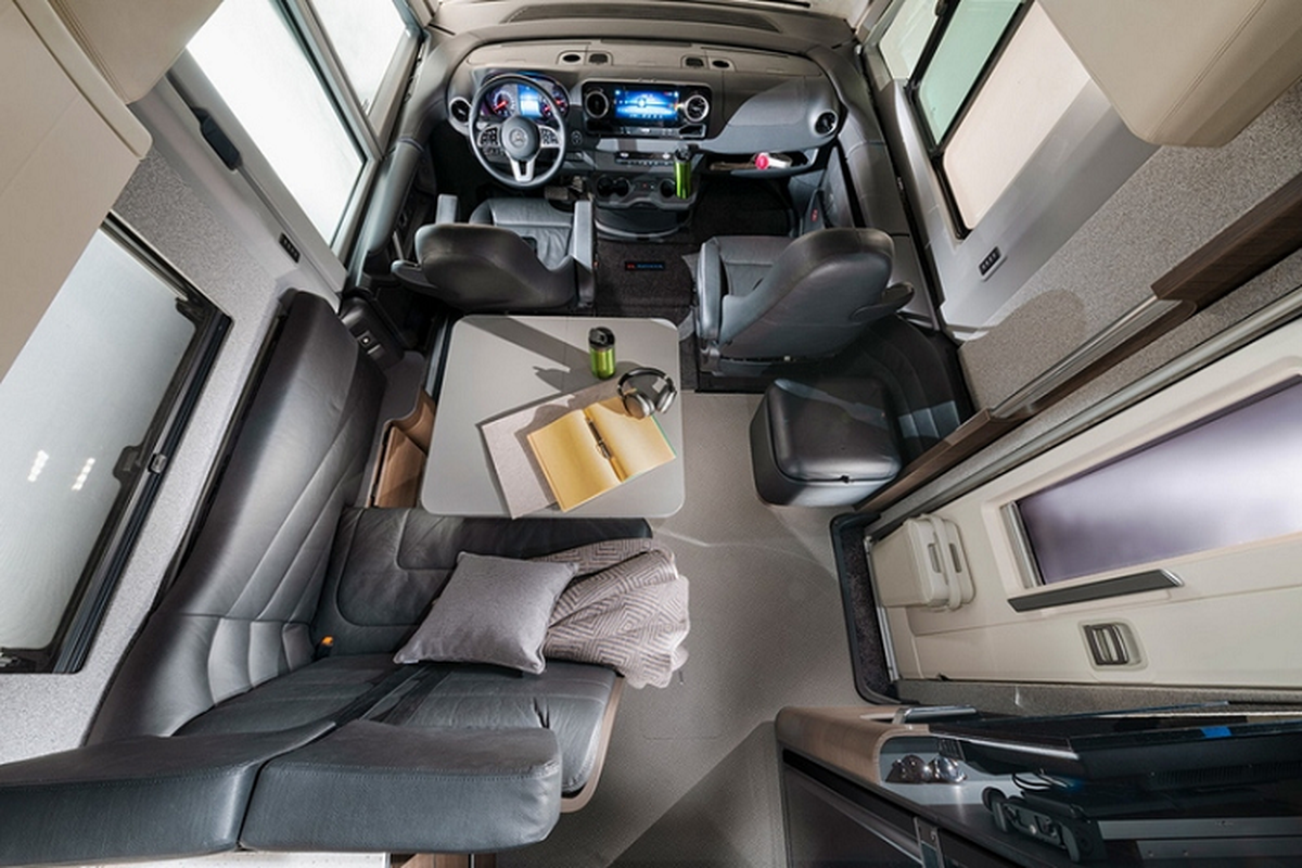Mercedes-Benz Sprinter độ Adria - "nhà di động" từ hơn 3,3 tỷ đồng - Hình 7 Mercedes-Benz Sprinter do Adria -