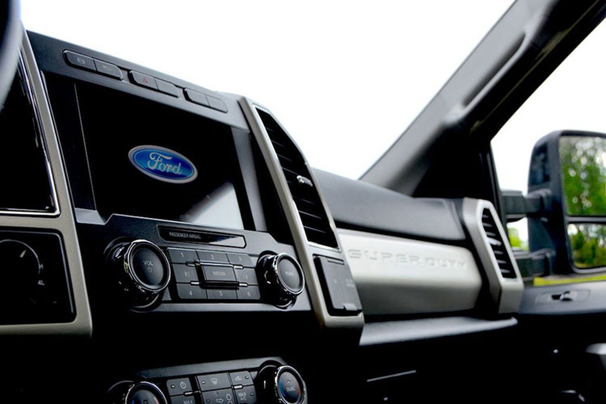 Ford F-250 MegaBronc - siêu bán tải hơn 5 tỷ đồng của MegaRexx - Hình 4 Ford F-250 MegaBronc - sieu ban tai hon 5 ty dong cua MegaRexx-Hinh-4