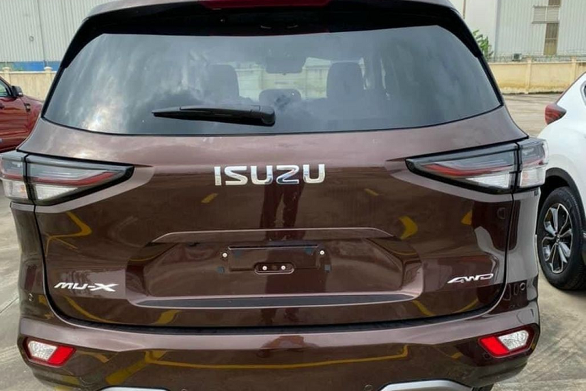 Isuzu mu-X 2022 từ 870 triệu tại Việt Nam có thoát kiếp... "ế chổng vó" - Hình 3 Isuzu mu-X 2022 tu 870 trieu tai Viet Nam co thoat kiep...