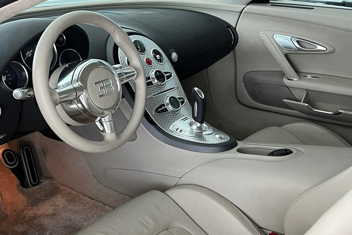 Bugatti Veyron gần 50 tỷ, “độc nhất Việt Nam” thay áo mới - Hình 7 Bugatti Veyron gan 50 ty, “doc nhat Viet Nam” thay ao moi-Hinh-7
