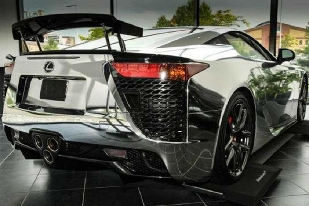 Lexus LFA phủ crôm độc nhất thế giới "thét giá" 24 tỷ đồng... ế - Hình 4 Lexus LFA phu crom doc nhat the gioi