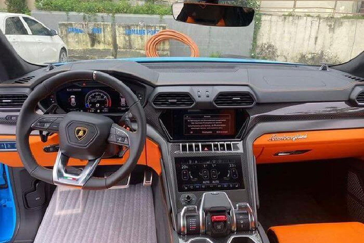 Siêu SUV Lamborghini Urus hơn 20 tỷ bí ẩn nhất Cần Thơ lộ diện - Hình 4 Sieu SUV Lamborghini Urus hon 20 ty bi an nhat Can Tho lo dien-Hinh-4