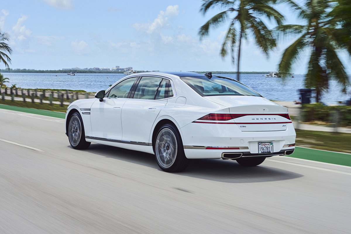 Genesis G90 2023 bán gần 90.000 USD, đắt hơn cả xe sang Đức? - Hình 9 Genesis G90 2023 ban gan 90.000 USD, dat hon ca xe sang Duc?-Hinh-9