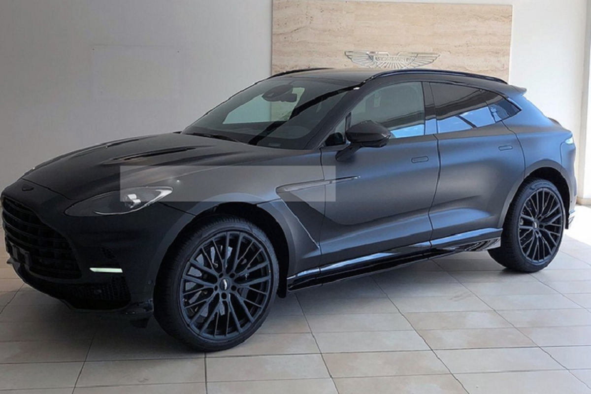"QUA" Vũ tậu SUV nhanh nhất thế giới - Aston Martin DBX hơn 23 tỷ