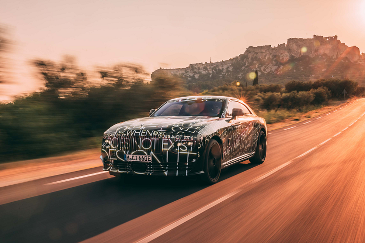 Rolls-Royce Spectre siêu sang điện tiếp tục chạy thử tại Pháp - Hình 3 Rolls-Royce Spectre sieu sang dien tiep tuc chay thu tai Phap-Hinh-3