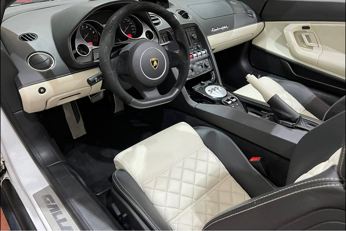 Lamborghini Gallardo đặc biệt của "QUA" Vũ, chạy 6 năm chỉ 99km - Hình 7 Lamborghini Gallardo dac biet cua