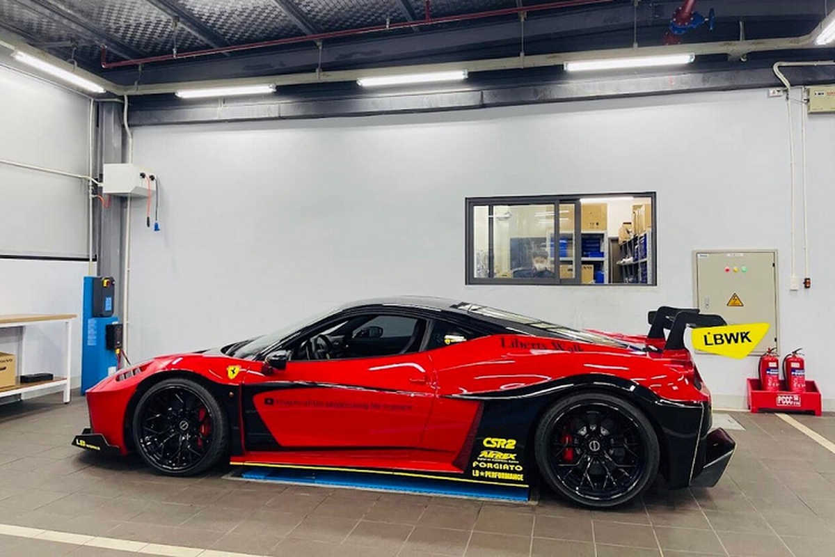 Ferrari 458 Italia tiền tỷ, độ LB-Silhouette Works độc nhất Việt Nam - Hình 5 Ferrari 458 Italia tien ty, do LB-Silhouette Works doc nhat Viet Nam-Hinh-5