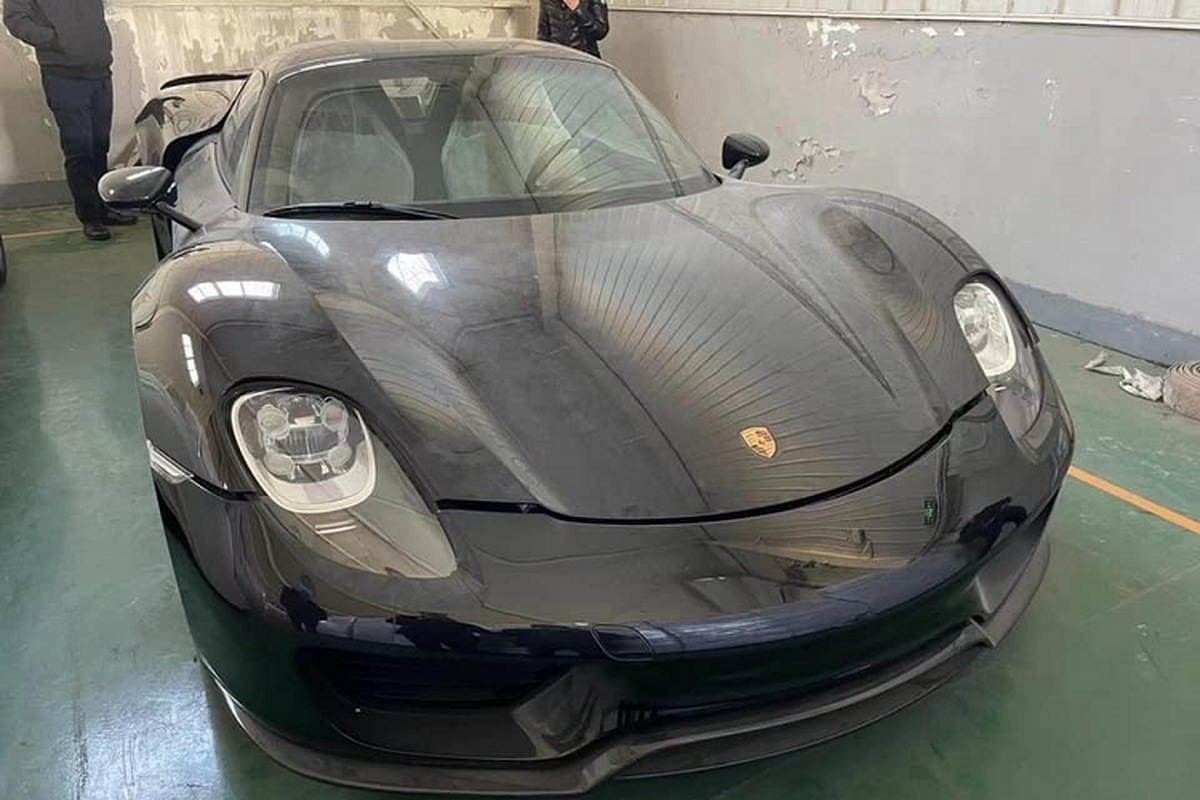 Porsche 918 Spyder nhập lậu đấu giá từ 33 tỷ đồng tại Trung Quốc Porsche 918 Spyder nhap lau dau gia tu 33 ty dong tai Trung Quoc