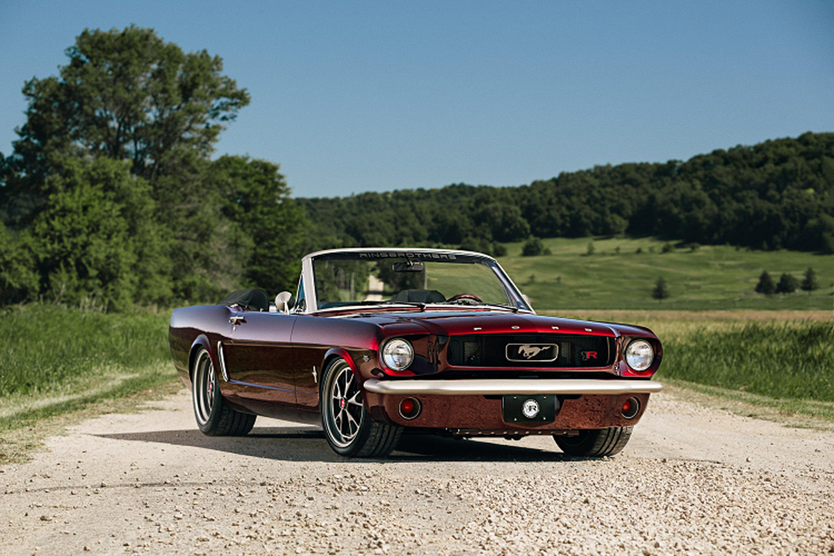 "Ông cụ" Ford Mustang 1964 hoàn mỹ sau 4,200 giờ trùng tu nhan sắc - Hình 2