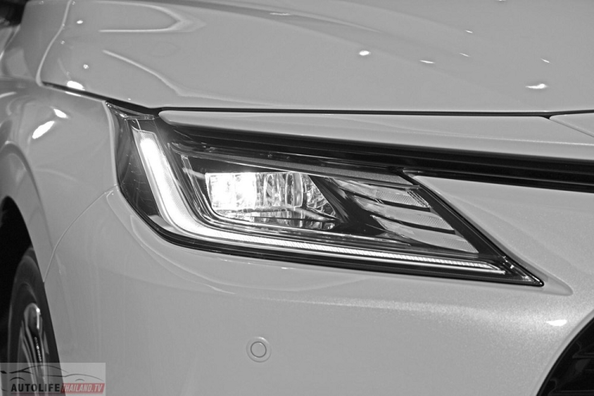 Cận cảnh Toyota Vios 2023 cao cấp chỉ 446 triệu đồng tại Thái Lan - Hình 2 Can canh Toyota Vios 2023 cao cap chi 446 trieu dong tai Thai Lan-Hinh-2