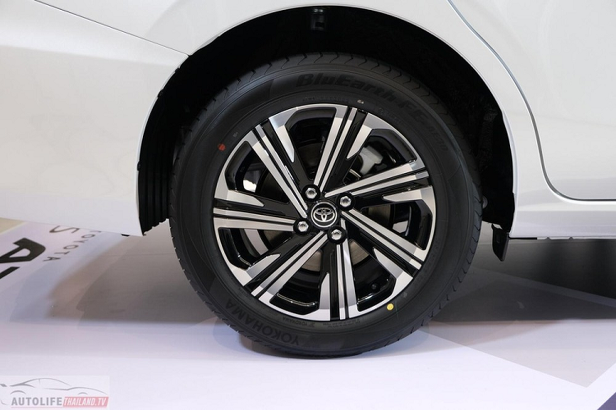 Cận cảnh Toyota Vios 2023 cao cấp chỉ 446 triệu đồng tại Thái Lan - Hình 5 Can canh Toyota Vios 2023 cao cap chi 446 trieu dong tai Thai Lan-Hinh-5