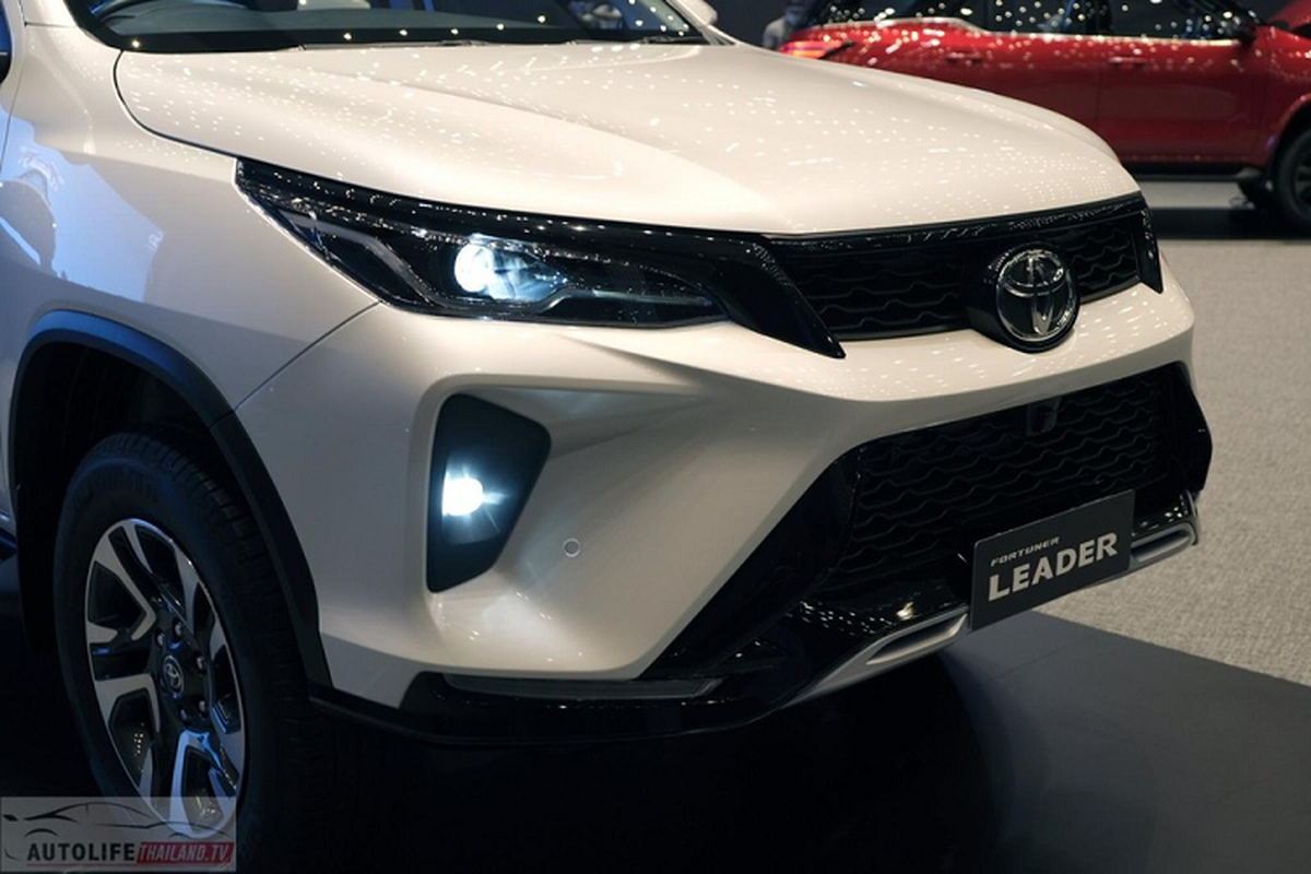 Toyota Fortuner Leader 2023 từ 888 triệu đồng tại Thái Lan, sắp về VN - Hình 2 Toyota Fortuner Leader 2023 tu 888 trieu dong tai Thai Lan, sap ve VN-Hinh-2