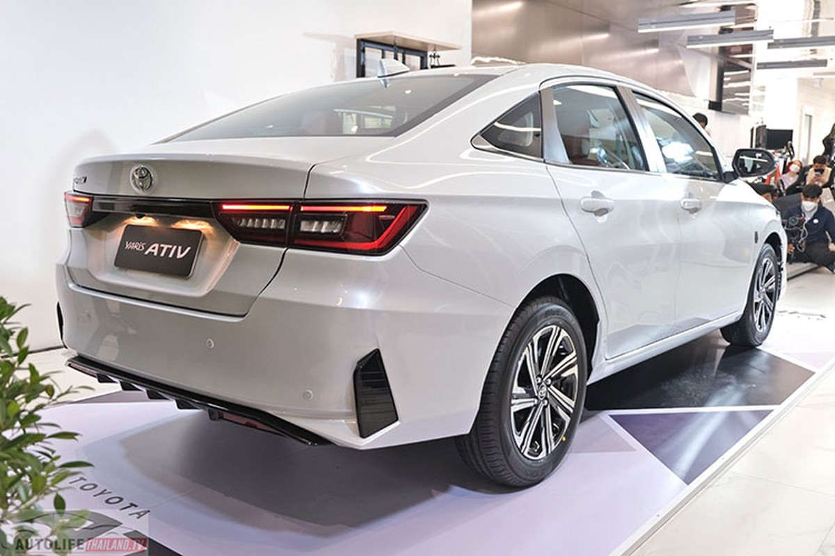 Cận cảnh Toyota Vios 2023 cao cấp chỉ 446 triệu đồng tại Thái Lan - Hình 7 Can canh Toyota Vios 2023 cao cap chi 446 trieu dong tai Thai Lan-Hinh-7