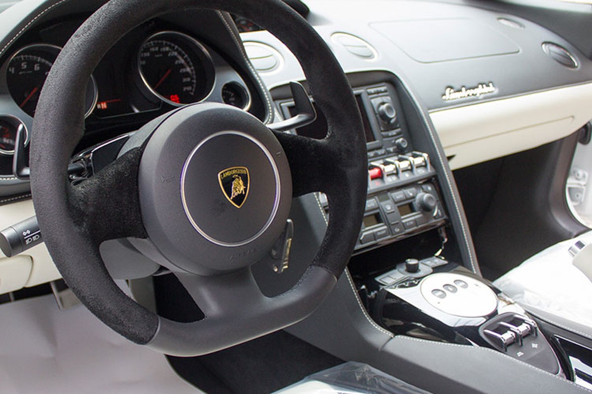 Lamborghini Gallardo đặc biệt của "QUA" Vũ, chạy 6 năm chỉ 99km - Hình 6 Lamborghini Gallardo dac biet cua