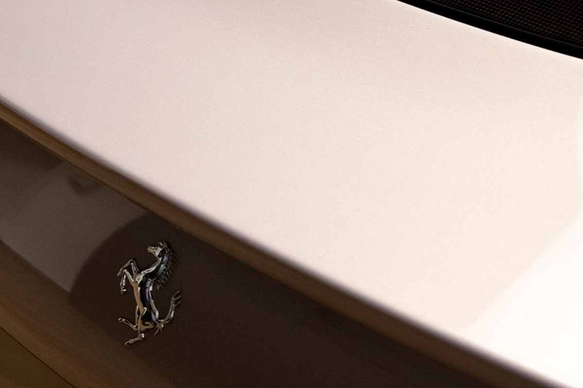 Ferrari Roma màu Rose tuyệt đỉnh, dù hãng từng không muốn sử dụng - Hình 3 Ferrari Roma mau Rose tuyet dinh, du hang tung khong muon su dung-Hinh-3