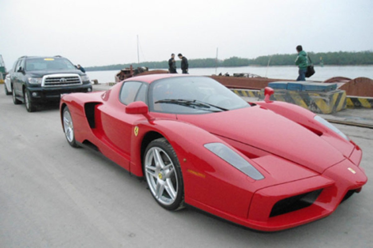 Nhìn lại siêu phẩm Ferrari Enzo trị giá trăm tỷ từng "ghé" Việt Nam Nhin lai sieu pham Ferrari Enzo tri gia tram ty tung