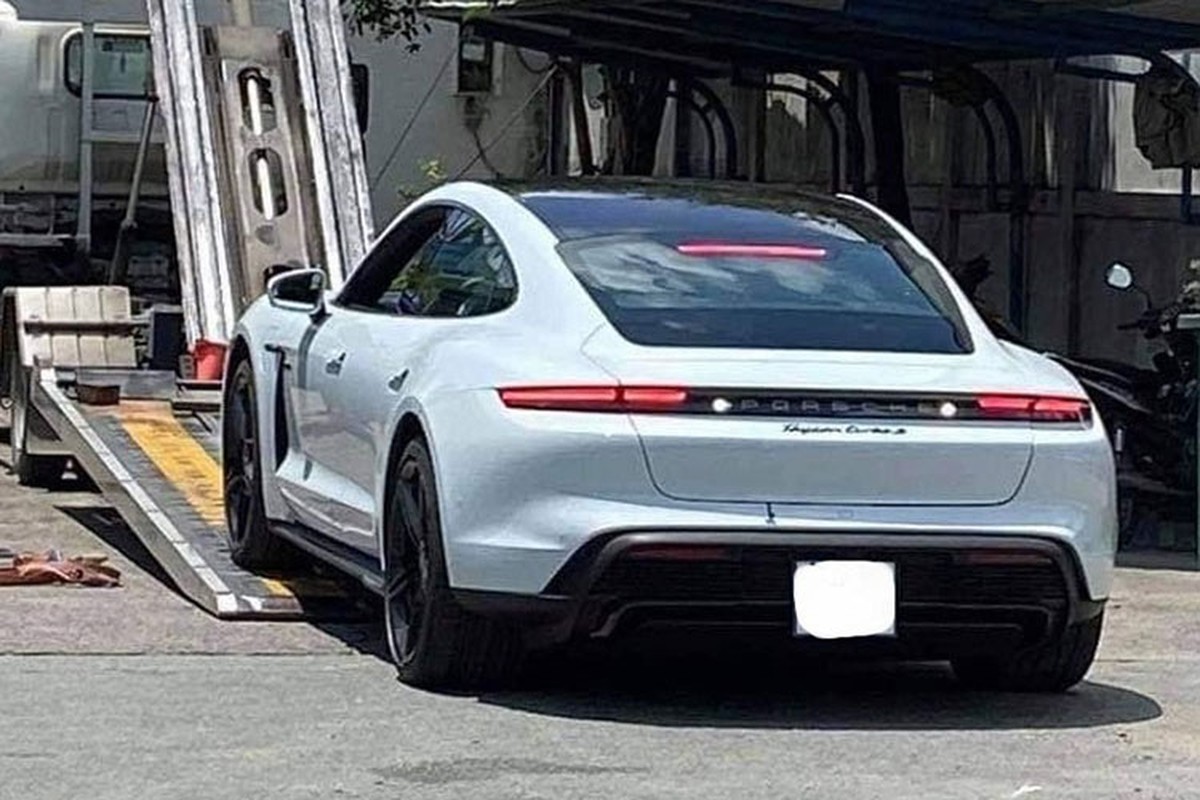 Lý do Porsche Taycan tại Việt Nam có thể giảm tới 700 triệu đồng? - Hình 2 Ly do Porsche Taycan tai Viet Nam co the giam toi 700 trieu dong?-Hinh-2