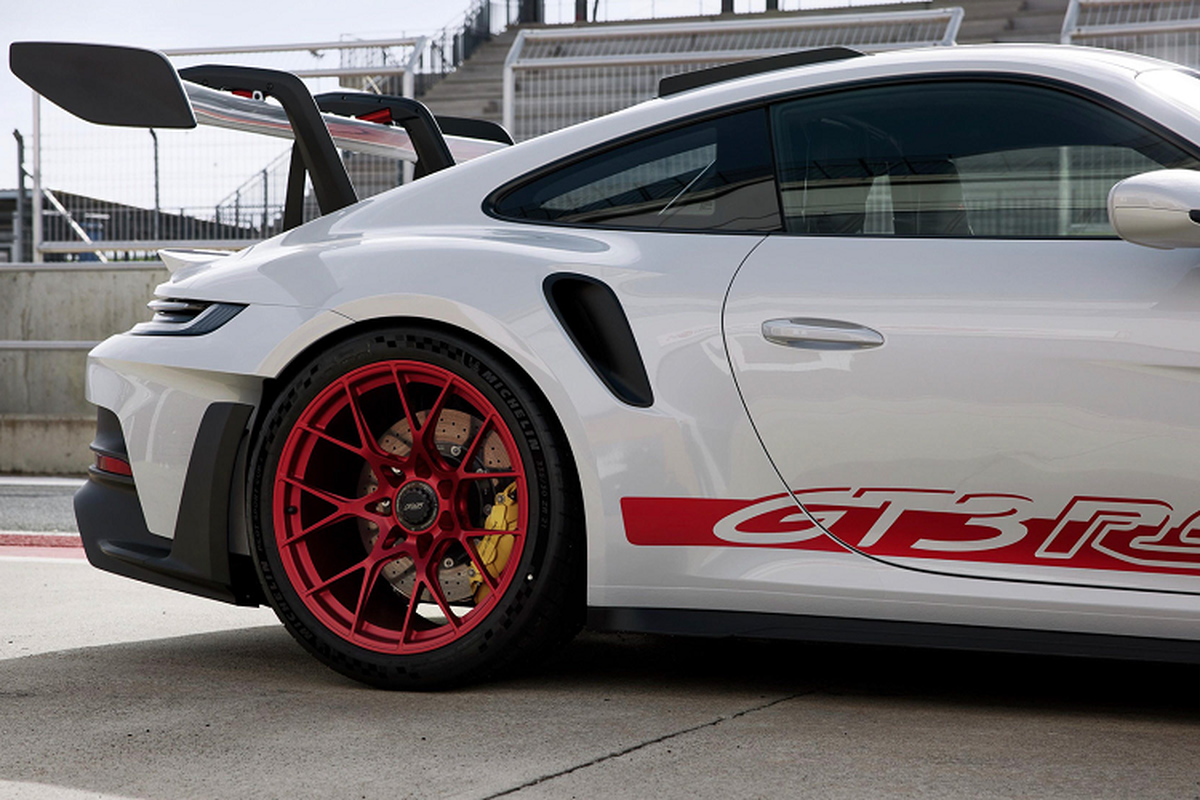 Porsche 911 GT3 RS 2022 mạnh 517 mã lực, hơn 5,4 tỷ đồng - Hình 10 Porsche 911 GT3 RS 2022 manh 517 ma luc, hon 5,4 ty dong-Hinh-10
