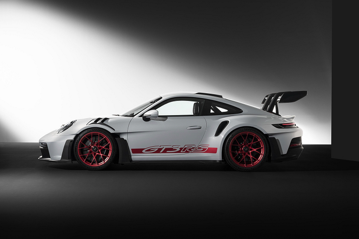 Porsche 911 GT3 RS 2022 mạnh 517 mã lực, hơn 5,4 tỷ đồng - Hình 3 Porsche 911 GT3 RS 2022 manh 517 ma luc, hon 5,4 ty dong-Hinh-3