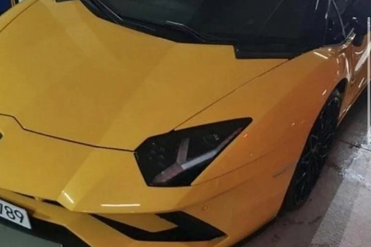 Lamborghini Aventador hơn 11 tỷ ngập nước rao bán chỉ 19 triệu đồng - Hình 2 Lamborghini Aventador hon 11 ty ngap nuoc rao ban chi 19 trieu dong-Hinh-2